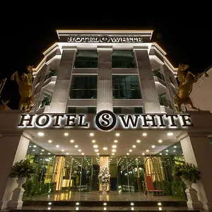 S White Hotel
